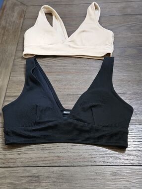 Old Navy Ribbed V-Neck Bralettes - Black & Cream